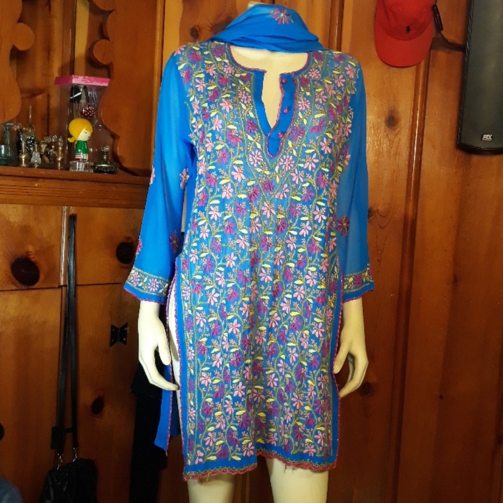 Embroidered Top with scarf